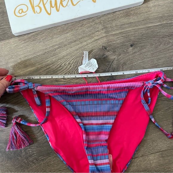 Becca Stripe Therapy Reversible Bikini Bottoms NWOT - Picture 5 of 7